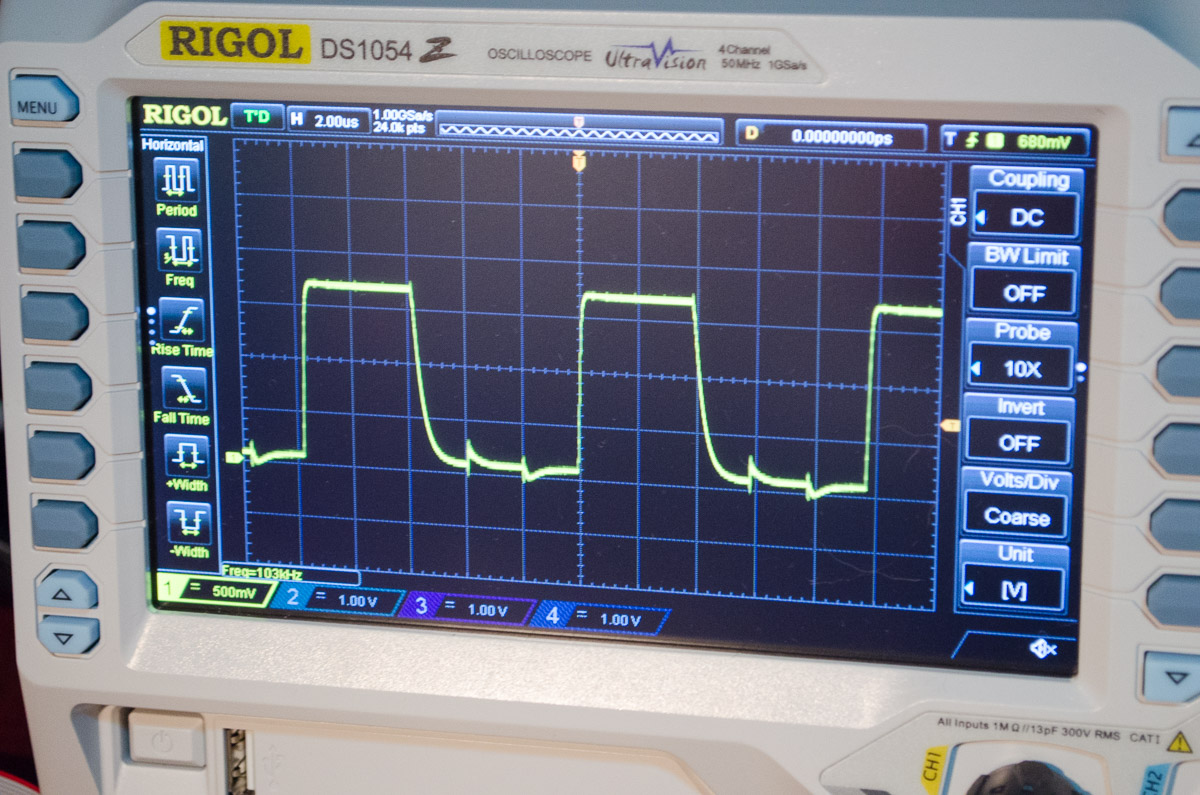 DS1054z showing 103khz for AVR blinking circuit